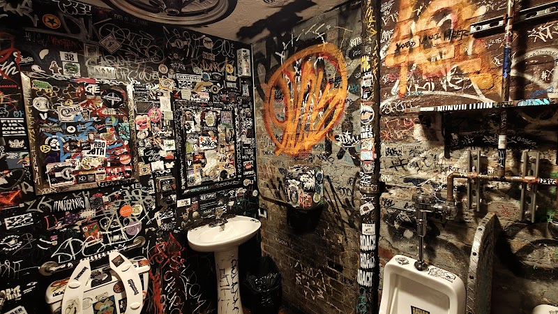 Lucky 13 Saloon
