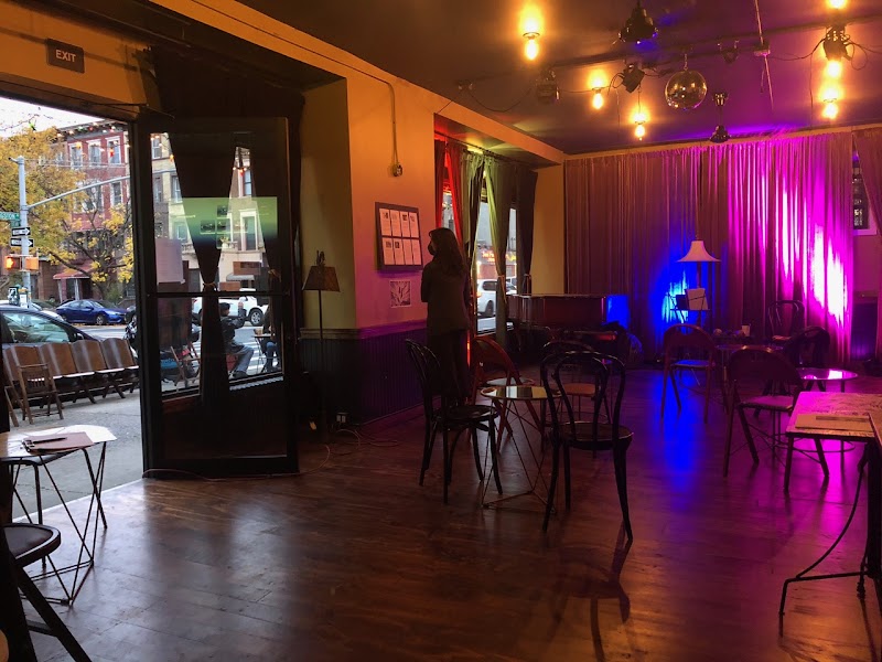Salon on Kingston
